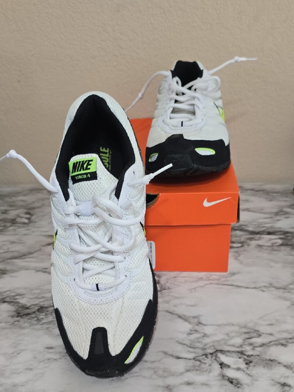 Nike White Black Neon Yellow Running Sneaker - Picture 2 of 5